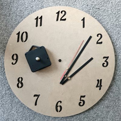 30cm numbered clocks with mechanisms (seconds)